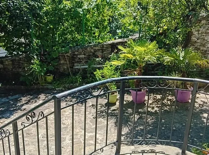 Apartament Stone Pazar Gjirokastra